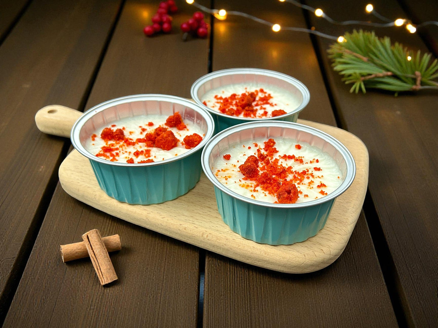 🎄聖誕限定雪花椰香布甸杯,每盤10件滑溜椰香布甸配雪花糖霜點綴,juicy 清新冰涼甜品,適合冬季分享。