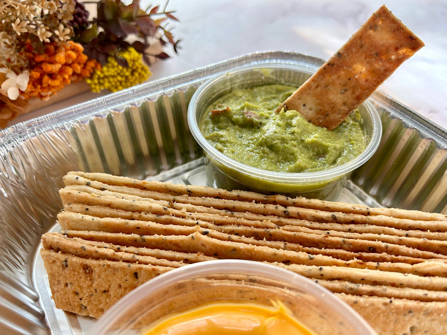 【12月限定】意大利脆餅配秘製芝士醬及牛油果醬(12 件)