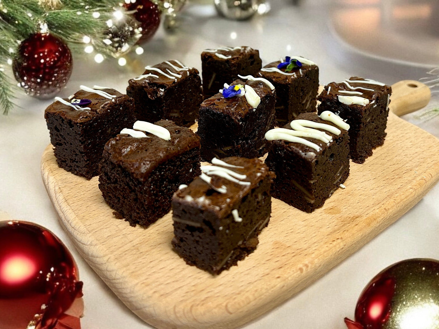 聖誕限定！迷你暖心朱古力 Brownie（每盤10件）– 濃情熔岩熱感，冬夜最窩心朱古力擁抱！