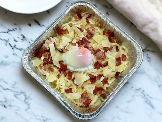 🎄聖誕限定經典溫泉蛋卡邦尼烏冬，約2磅流心溫泉蛋配煙肉卡邦尼醬汁烏冬，juicy 香濃熱騰騰小食，適合冬季分享。