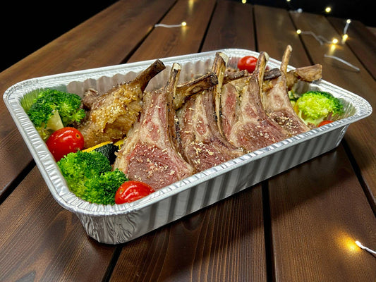 🎄聖誕限定香烤法式寶雲酥羊架配蜜糖芥末，每盤8件金黃酥脆羊架配蜜糖芥末醬汁，juicy 嫩滑熱騰騰小食，適合冬季分享。