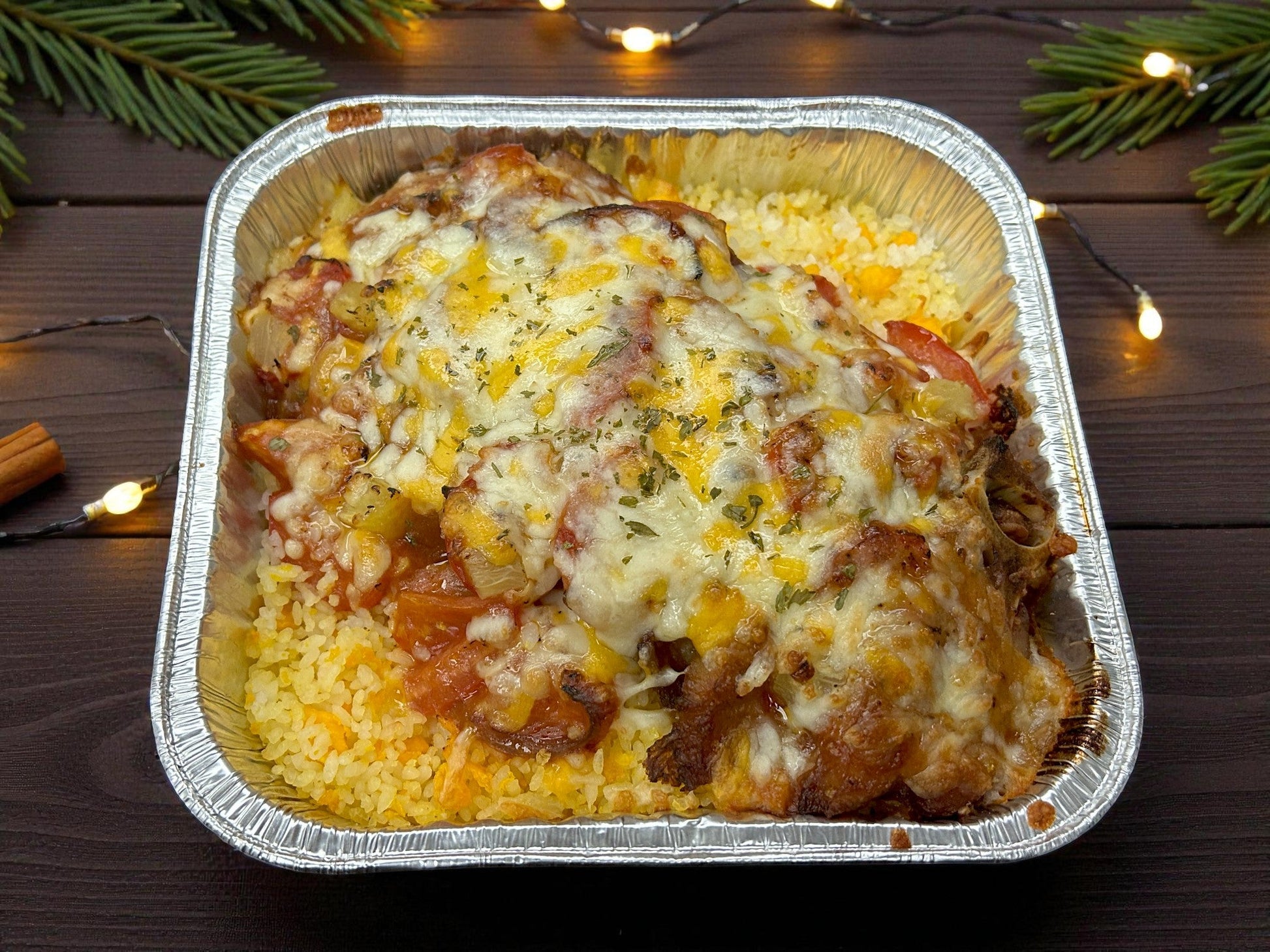 🎄聖誕限定和風西冷牛肉溫泉蛋飯，約2磅嫩滑西冷牛肉配流心溫泉蛋及香濃醬汁飯，juicy 鮮嫩熱騰騰小食，適合冬季分享。