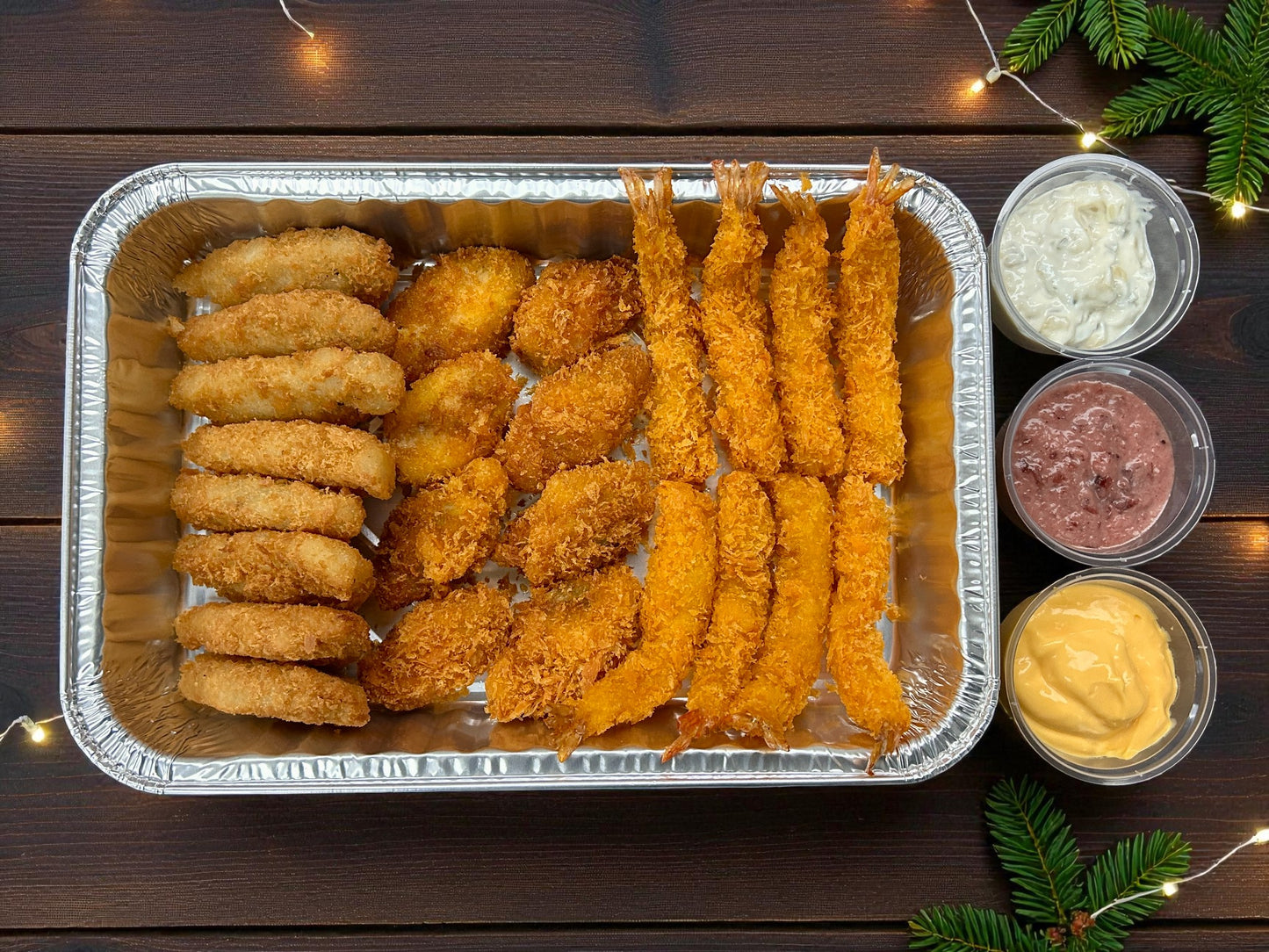 🎄聖誕限定脆炸海鮮三重奏（炸蝦・炸蠔・炸魚柳）配三款醬：芝士／他他／莓果醬，共24件金黃脆皮海鮮配多款醬汁，juicy 熱騰騰脆香小食，適合冬季分享。