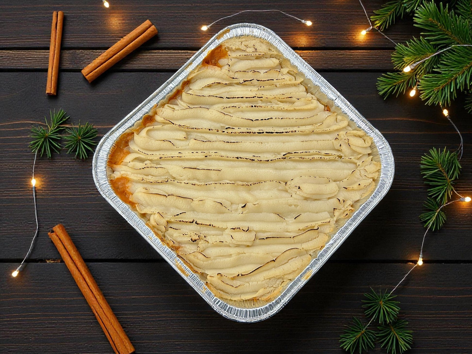 🎄聖誕限定聖誕薯蓉金批（免治牛肉餡），約2磅酥脆金黃薯蓉批配香濃免治牛肉餡，juicy 熱騰騰滿足小食，適合冬季分享。