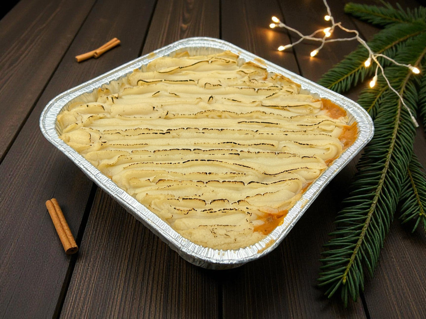 🎄聖誕限定聖誕薯蓉金批（免治牛肉餡），約2磅酥脆金黃薯蓉批配香濃免治牛肉餡，juicy 熱騰騰滿足小食，適合冬季分享。