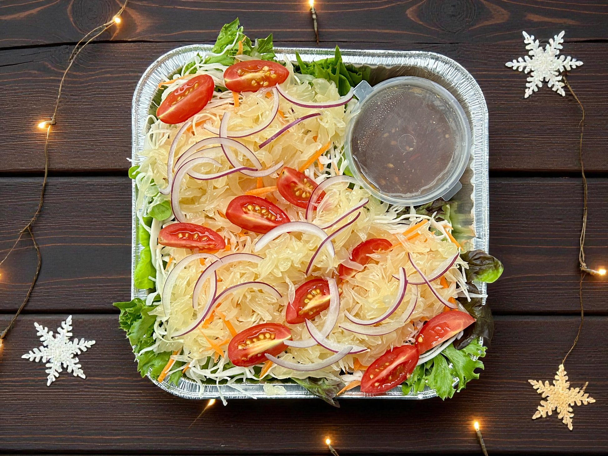 🎄聖誕限定泰式鮮柚子沙律，配酸辣沙律汁，新鮮柚子、蔬菜拼盤，約1.5磅，適合節日分享