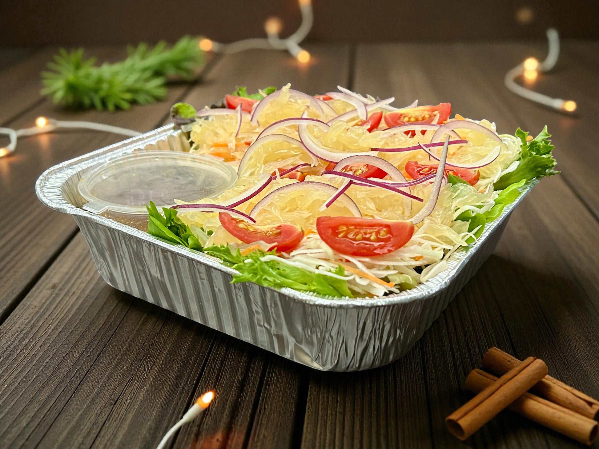 ：🎄聖誕限定泰式鮮柚子沙律，配酸辣沙律汁，新鮮柚子、蔬菜及堅果拼盤，約1.5磅，適合節日分享。